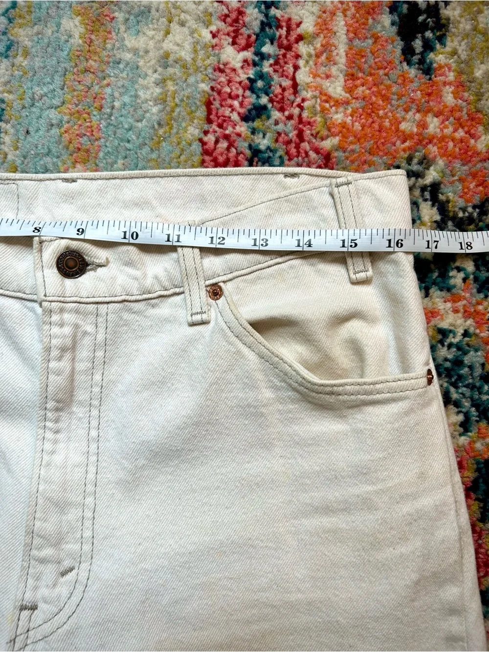 Levis tag size